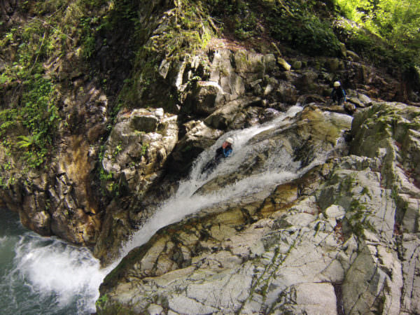 Discovering canyoning in the Ossau valley 64