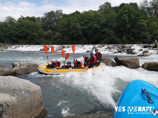 Rafting with rapids on the Gave de Pau 64