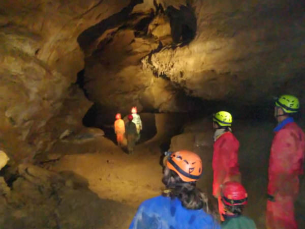 Exploratory caving in the Ossau Valley 64