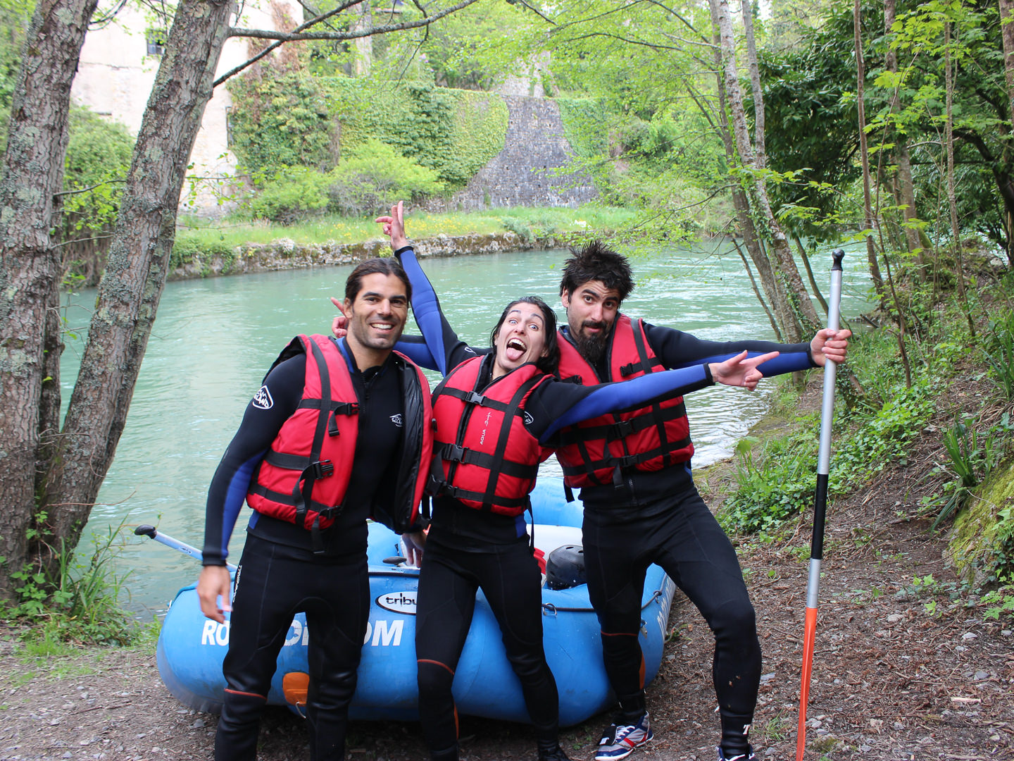 Rafting groep in de Pyreneeën bij Lestelle Bétharam 64