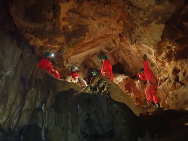 Découverte de la spéléologie à Rébénacq, grotte de Balagué en vallée d'Ossau
