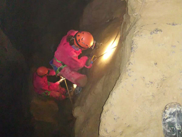 Entdeckung der Höhlenforschung 45 Minuten von Pau entfernt