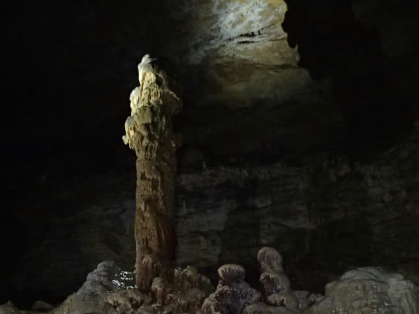 Concrétions en spéléologie en vallée d'Ossau