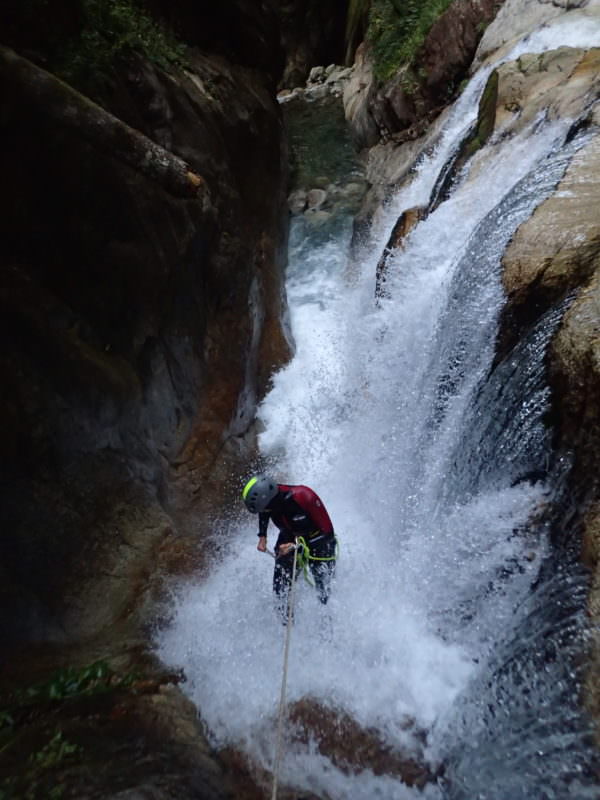 Canyoning Soussouéou in den Atlantischen Pyrenäen in 64