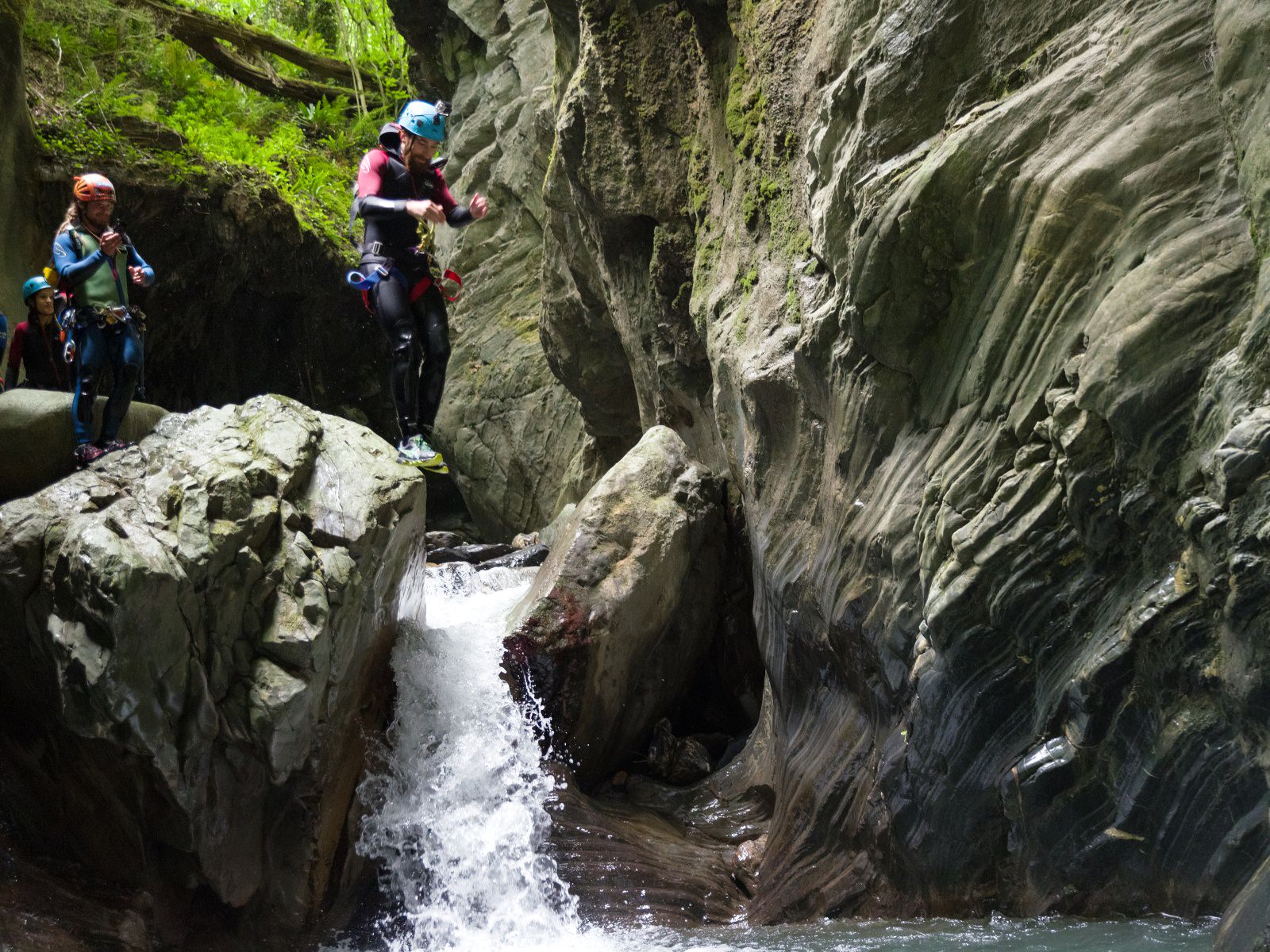 Canyoning in the Pyrenees, 1 hour from Pau
