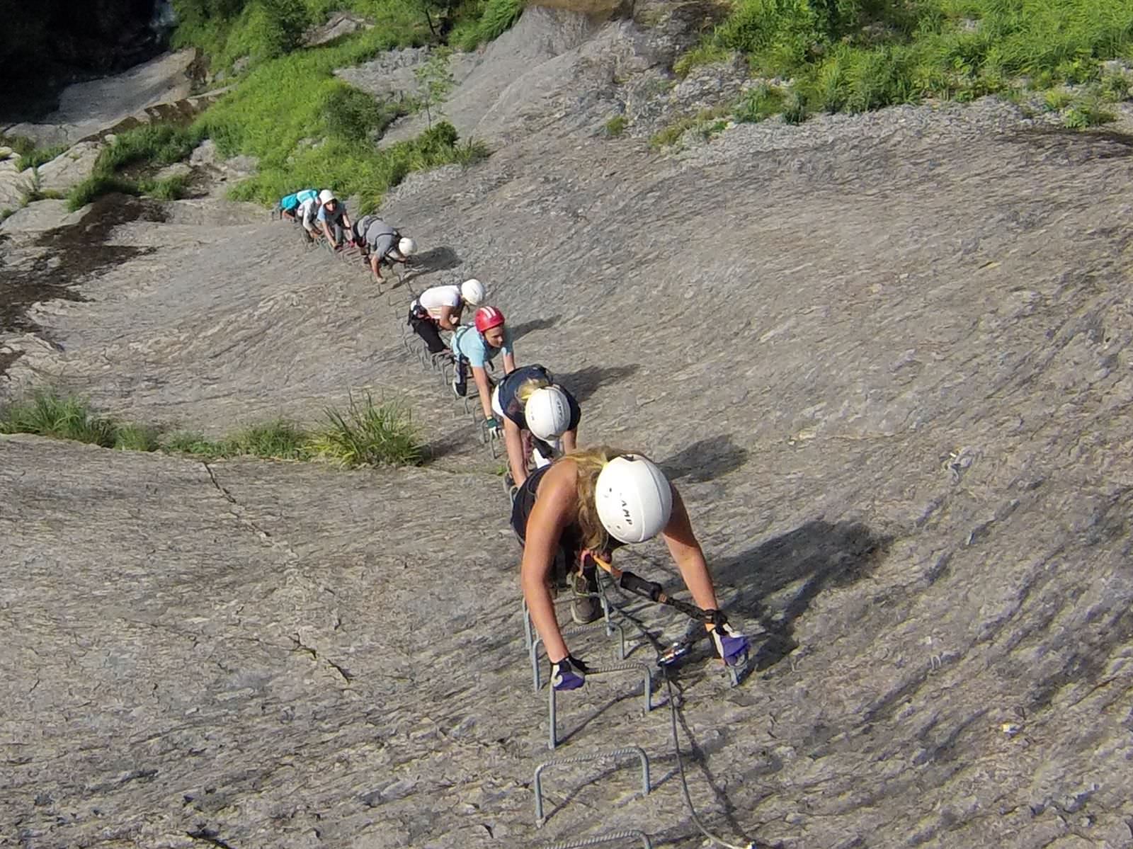 muur in de via ferrata van Siala in Gourette