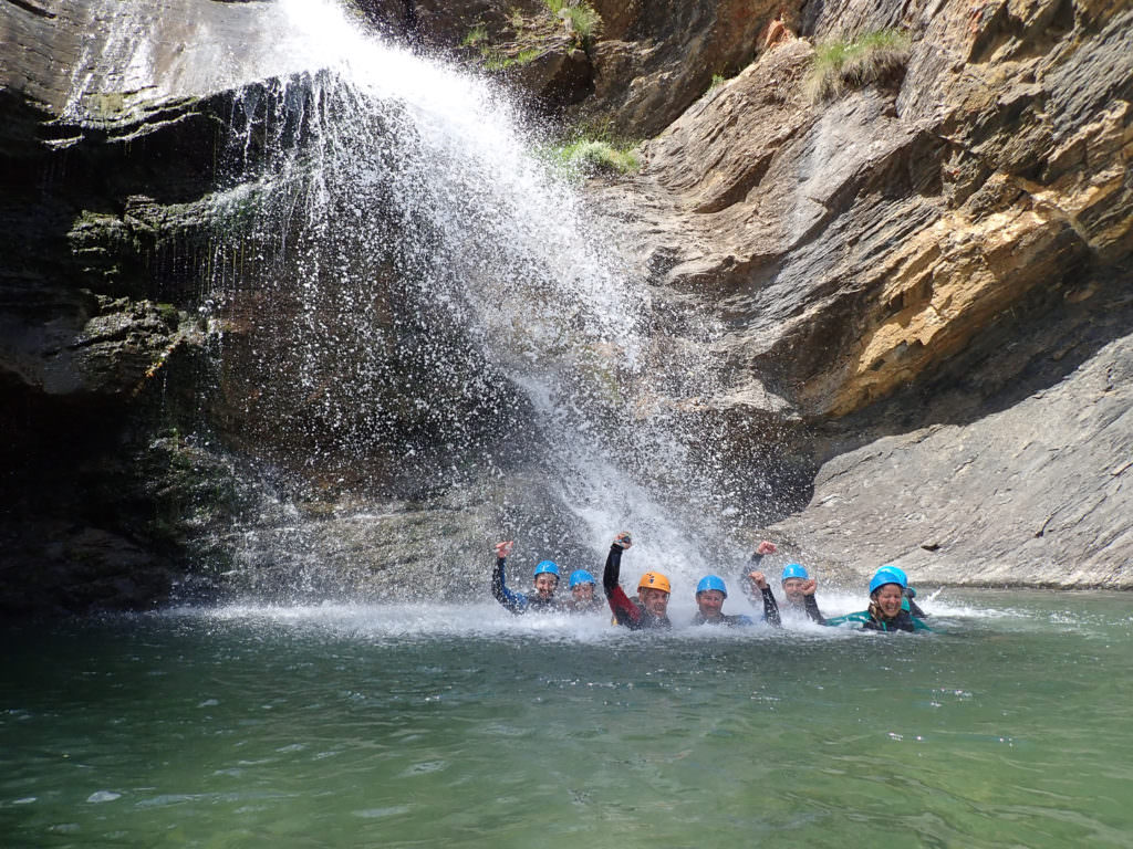 Wasserfall im Canyon du Brousset in den Ossau Pyrenäen