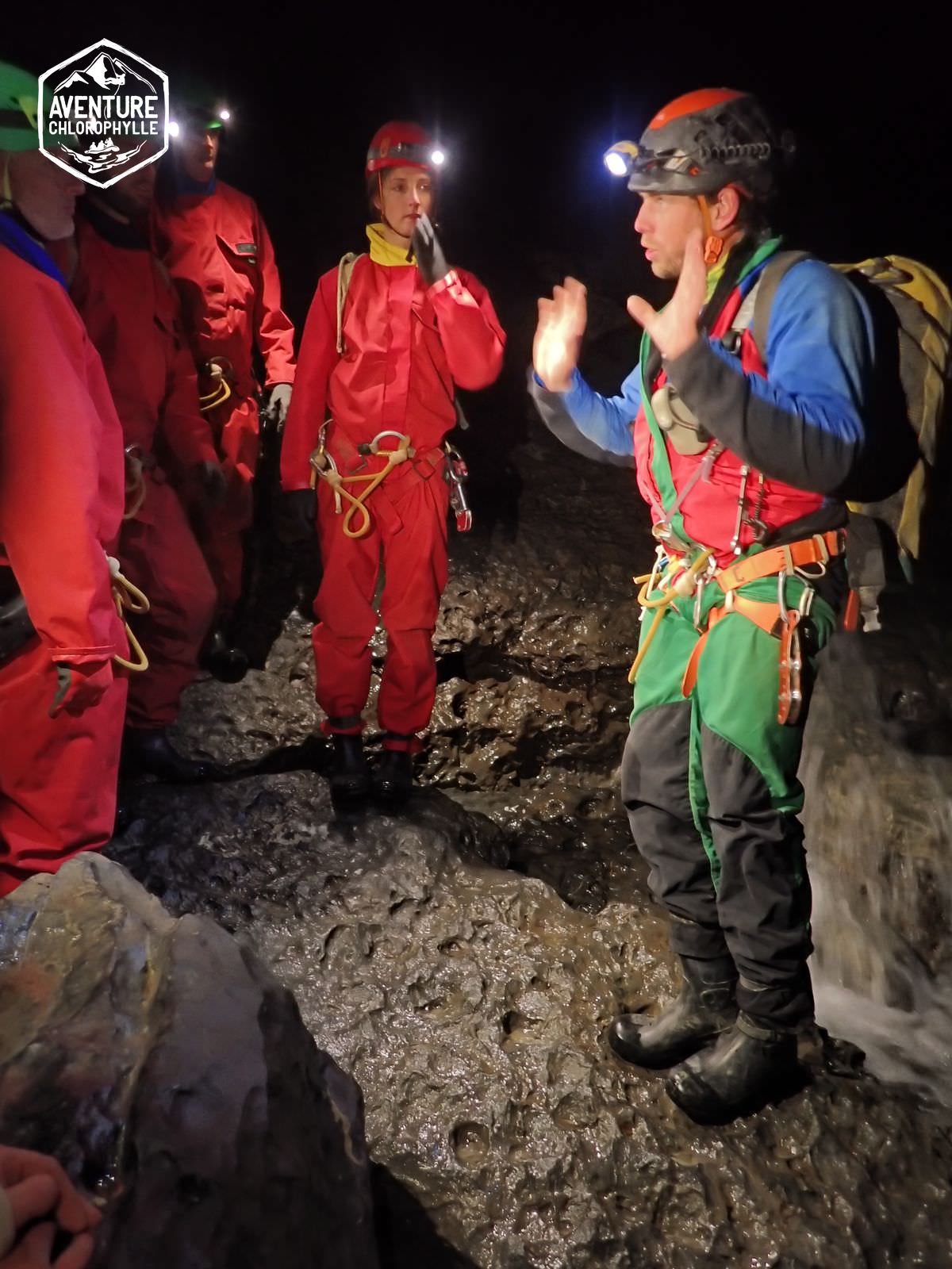 espeleología en la cueva de Eaux-Chaudes