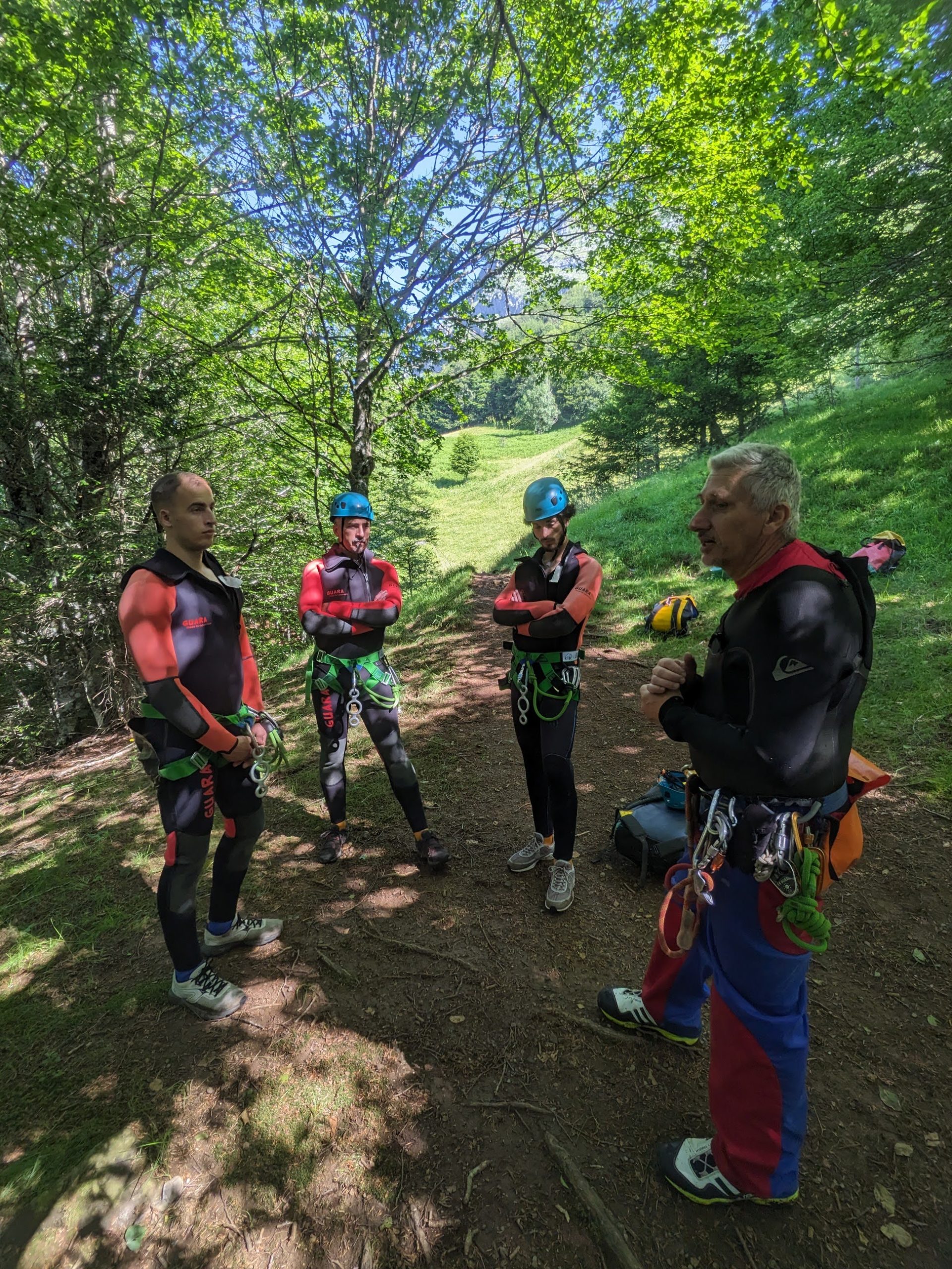 Ossau valley canyoning guide