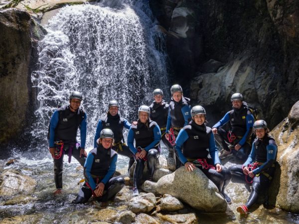 Team building à 1h de Pau en canyoning