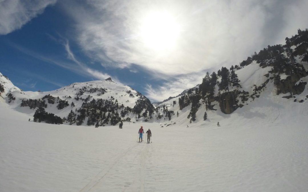 Raquettes dans les Pyrénées : balades et randonnées en Vallée d’Ossau, entre Gourette, Aubisque et Pourtalet